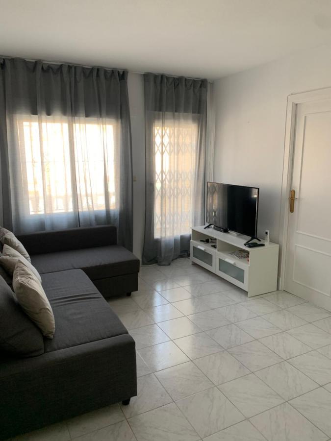2 Bed Apartment In Paraje Natural Fase 1, ตอร์เรเวียคา ภายนอก รูปภาพ